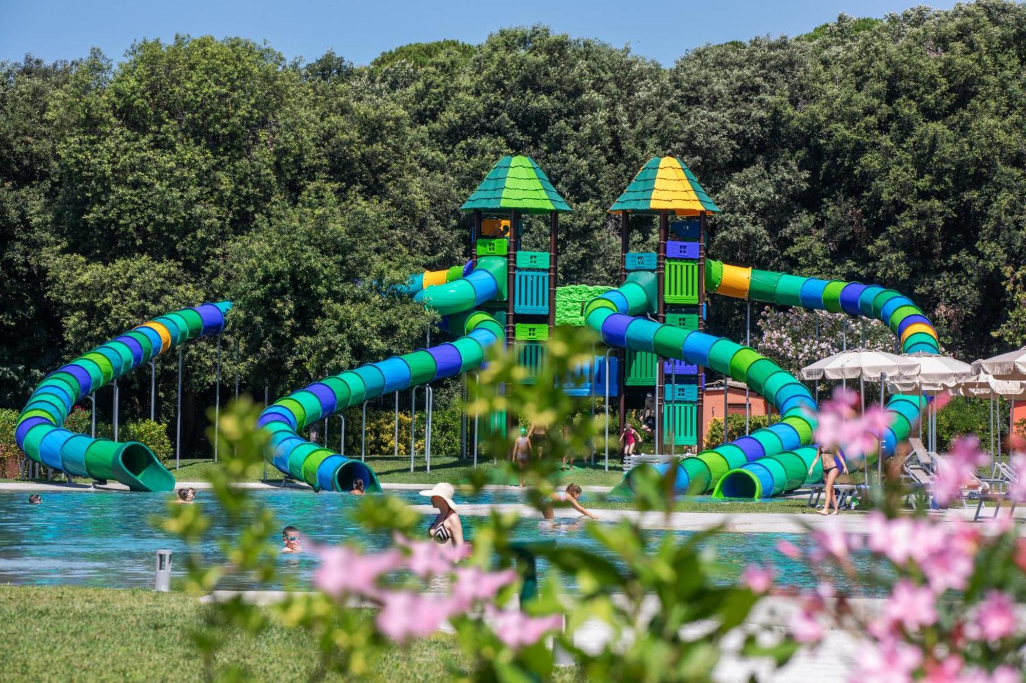 Parco Della Gallinara Lido dei Pini Exteriör bild